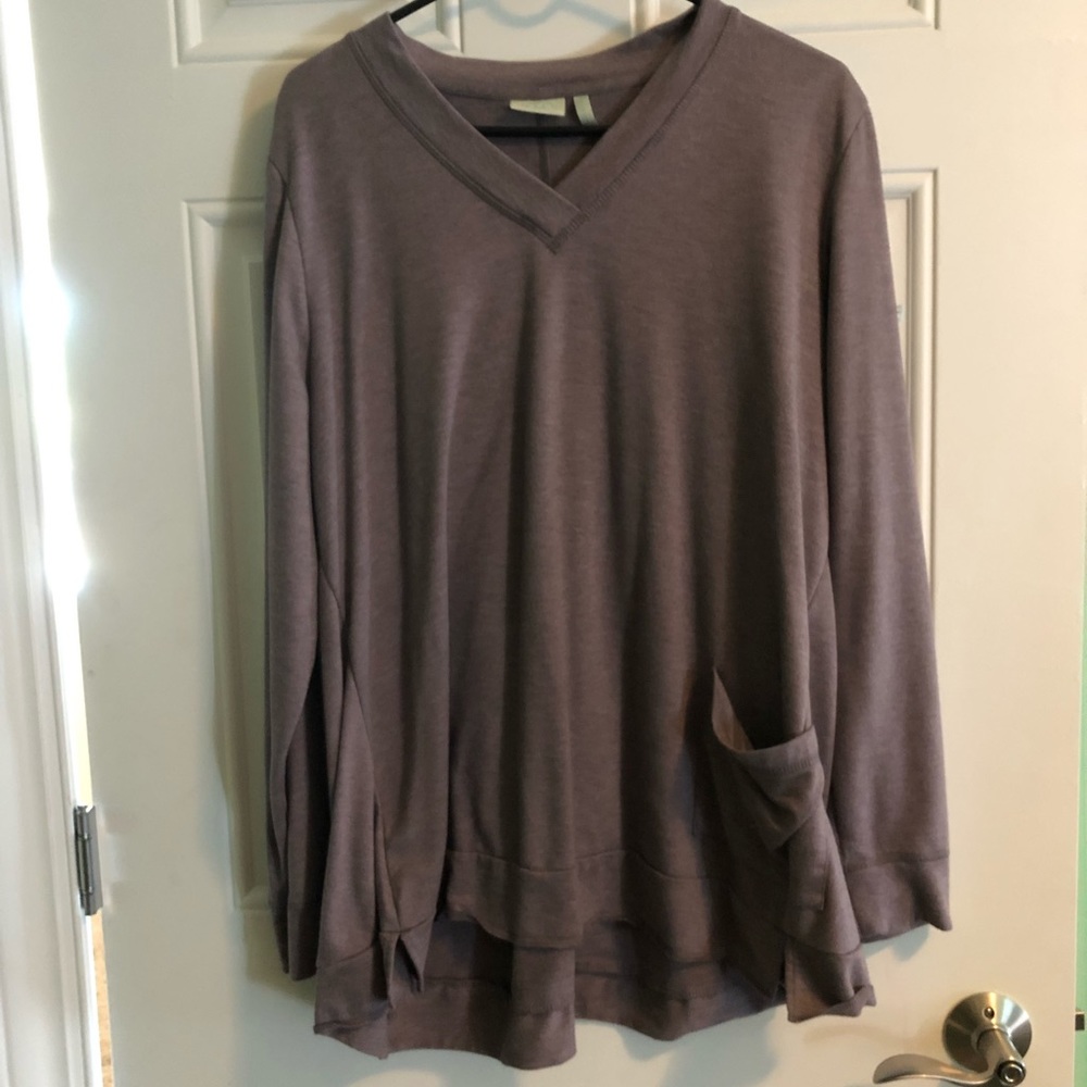 LOGO Lori Goldstein v-neck Lounge tunic